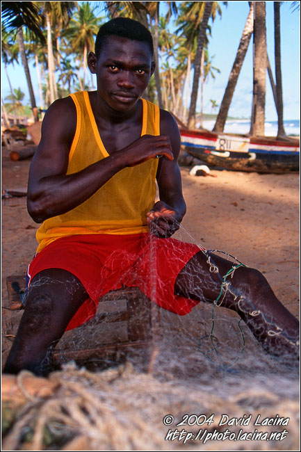 Repairing Nets - Breno beach I., Ghana